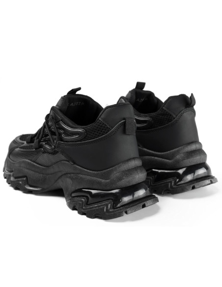 Czarne sportowe buty gruba podeszwa