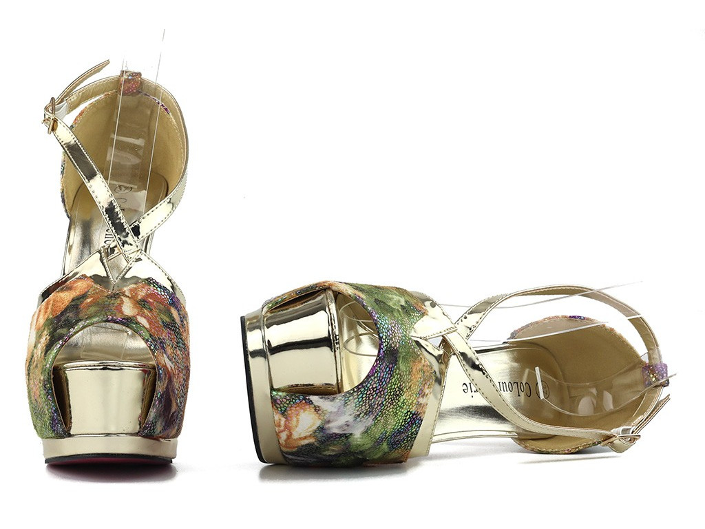 Wysokie szpilki sandałki na platformie złote w kwiaty