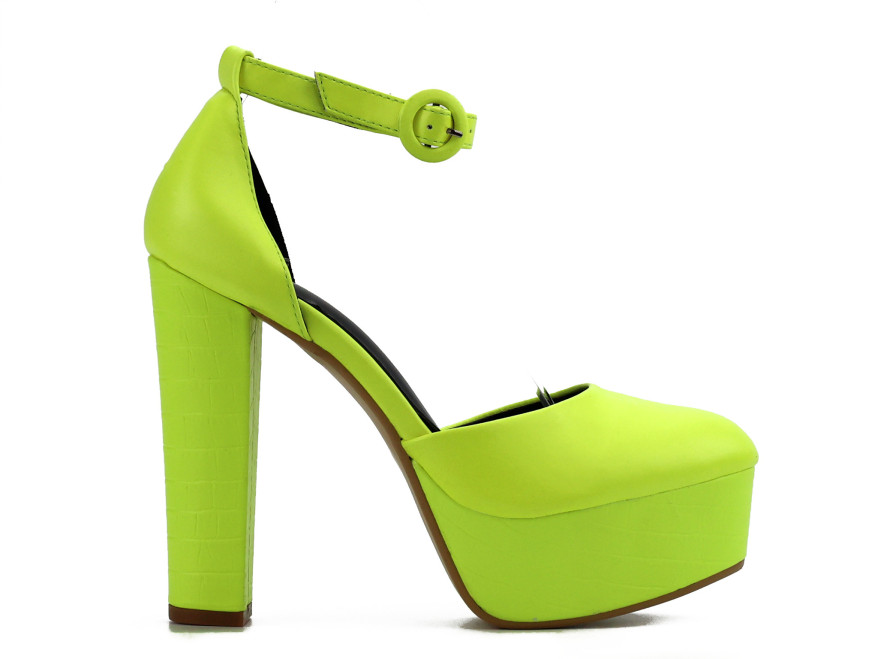 Жіноче взуття на неоновій платформі