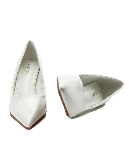 escarpins en cuir verni blanc