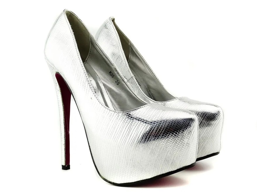 Silberne Plateau-Stilettos aus Ökoleder