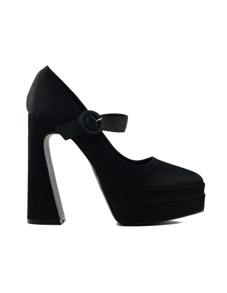 Black high-heeled platform shoes