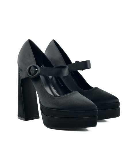 Black high-heeled platform shoes