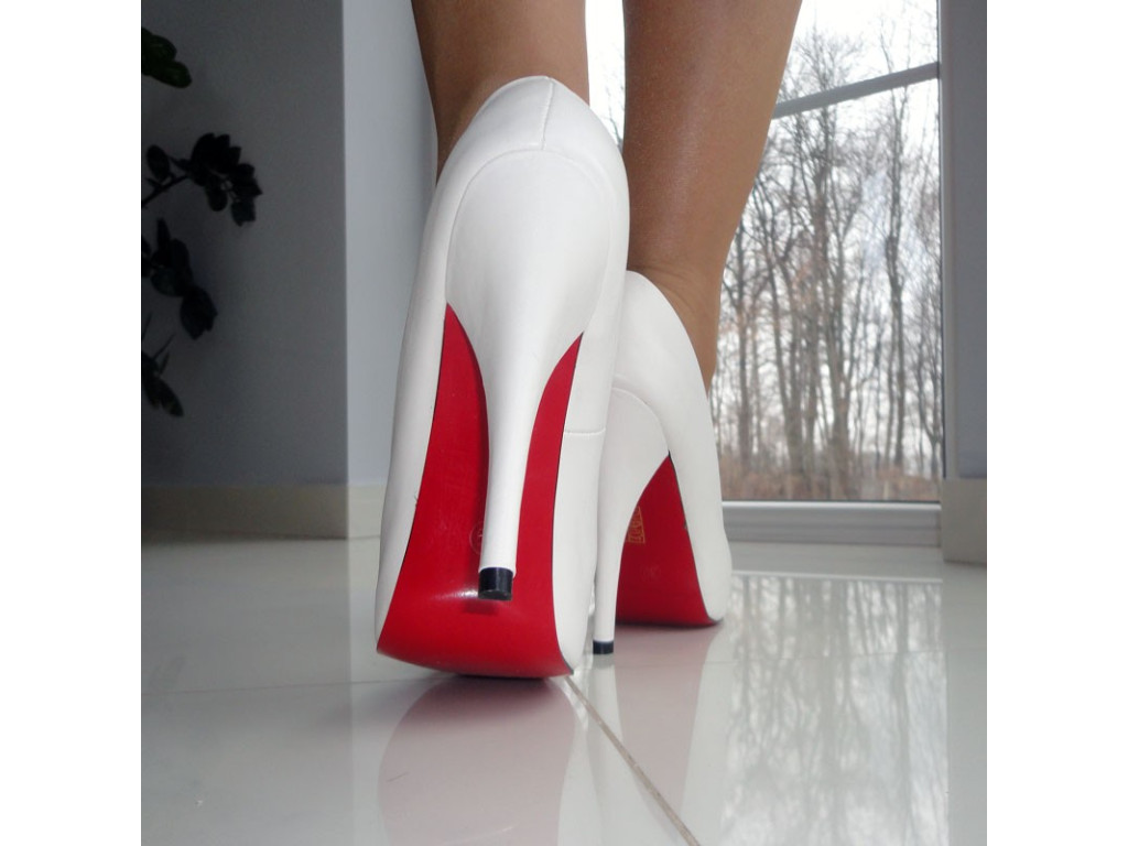 SZPILKI WYSOKIE BIAŁE CZERWONA PODESZWA
