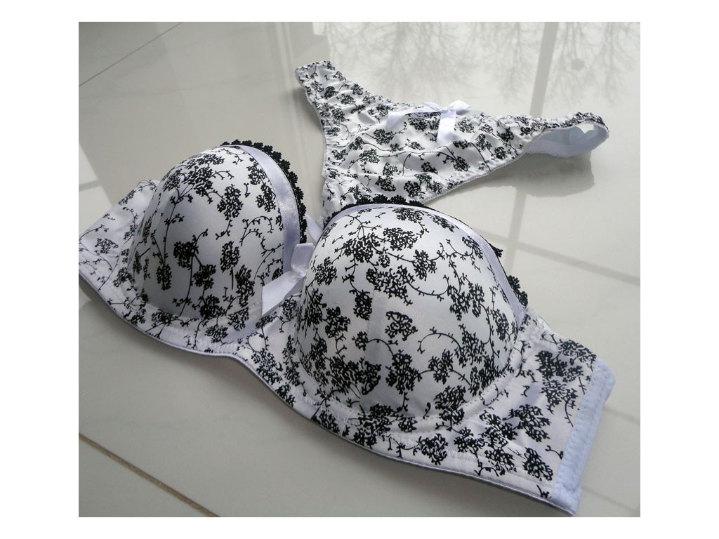 WHITE BLACK UNDERWEAR SET FLOWERS STRING