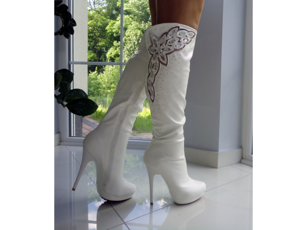 KOZAKI KOZACZKI BUTY BIAŁE NA WYSOKIEJ SZPILCE