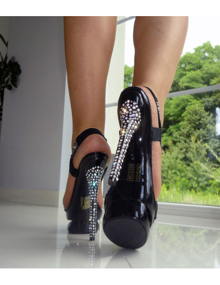 HIGH HEELS MAGAS FEKETE ZÁRKÁK - 3