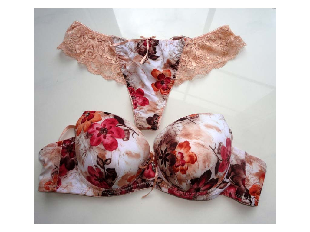 SET DE LINGERIE SATIN BEIGE FLORI STRING - 1