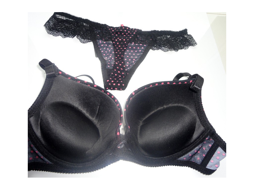 KOMPLET BIELIZNY CZARNY POWIEKSZAJACY GROCHY