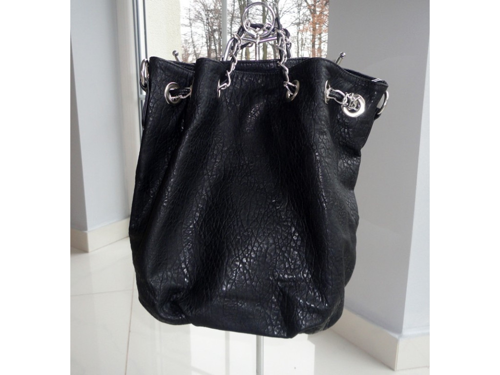 BLACK BAG SILVER CHAIN - 2