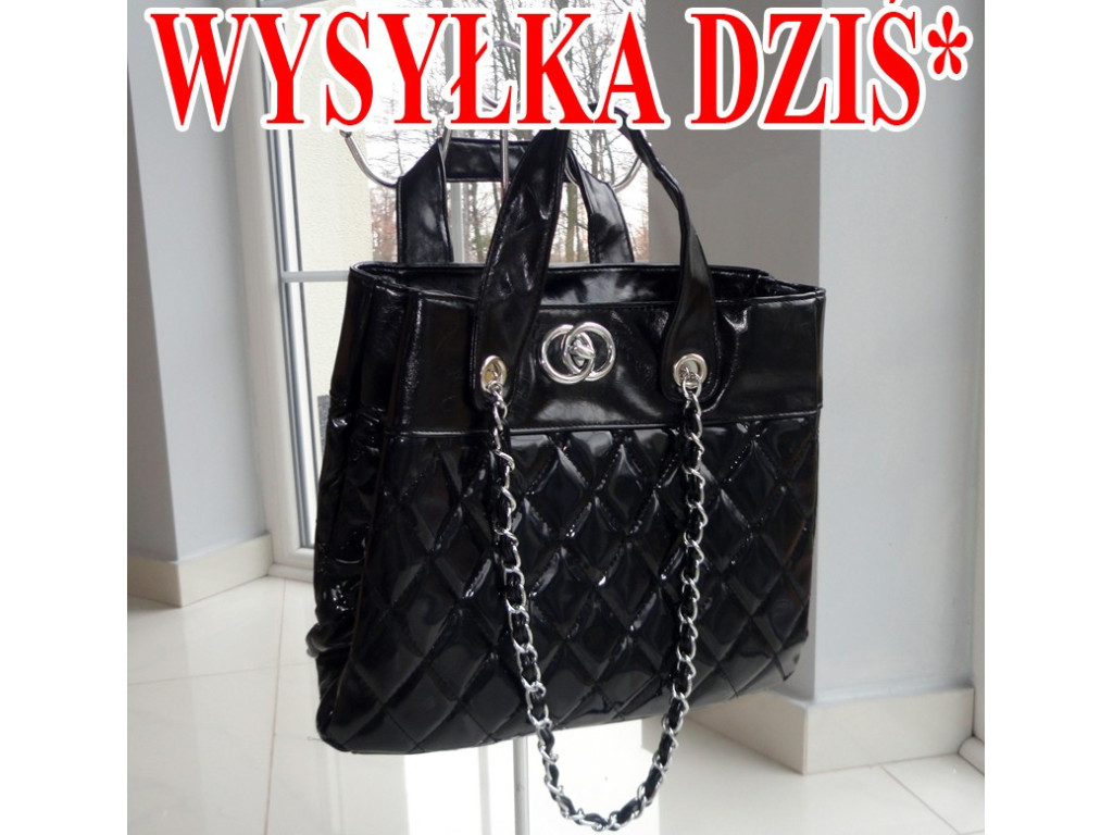 CZARNA ELEGANCJA LAKIEROWANA TOREBKA