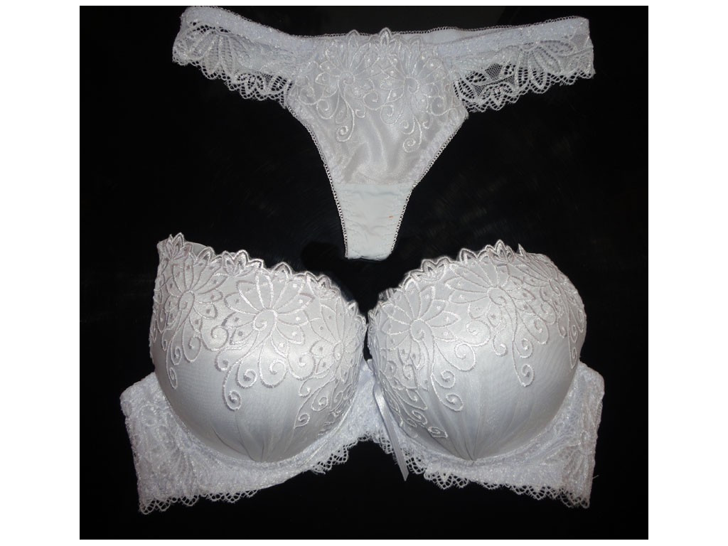 KOMPLET MAKSYMALNIE  POWIĘKSZAJĄCY BIAŁY
