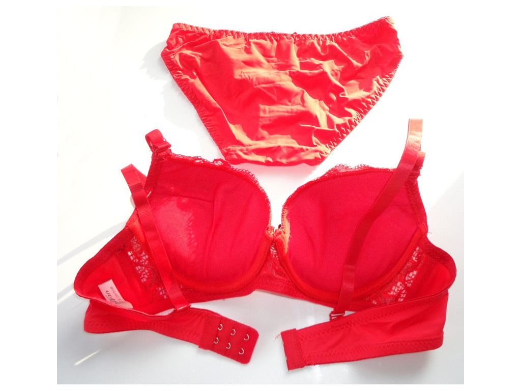 SET DE LINGERIE FLORI DE DANTELĂ ROSIE - 3