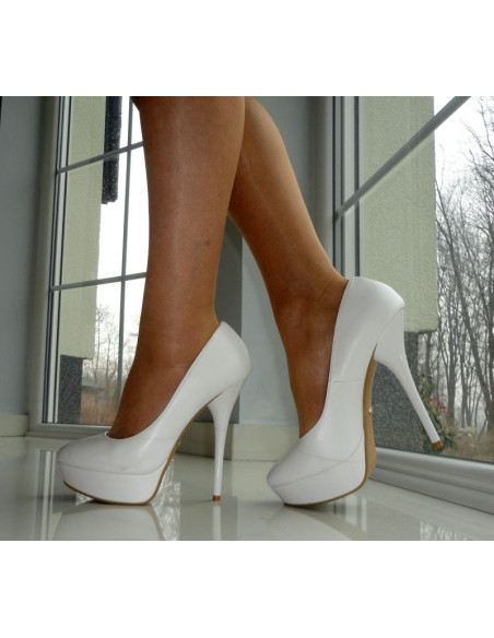 IZPĀRDOŠANA AUGSTAS STILETTOS PLAIN MATĒTS BALTS KĀZU - 4