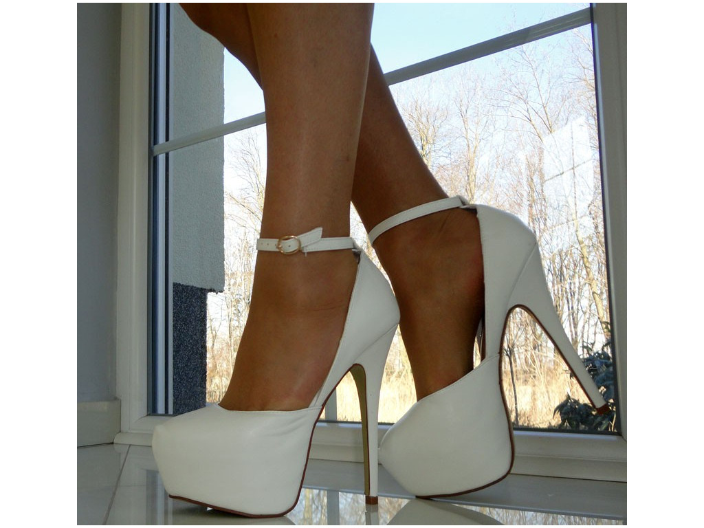 AUGSTA STILETTO BALTA MATĒTA PLATFORMA - 4