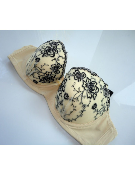 LE SOUTIEN-GORGE EN ÉCRU CORNOK FAIT MONTER LES ENCHÈRES - 2