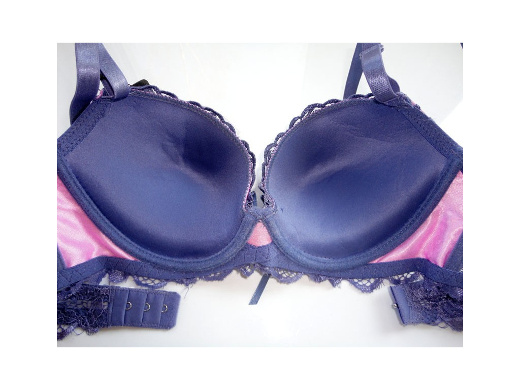 AGRANDISSEMENT DU GRAPHITE SOUTIEN-GORGE PUSH UP - 3