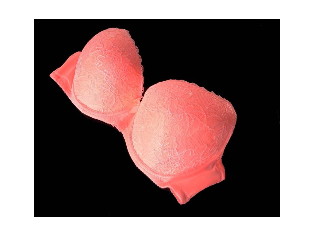 MODELAGE DE SOUTIEN-GORGE EN DENTELLE DE CORAIL - 2