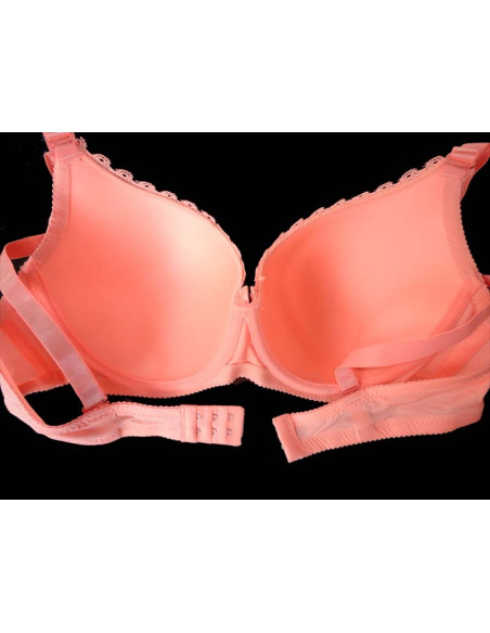 MODELAGE DE SOUTIEN-GORGE EN DENTELLE DE CORAIL - 3