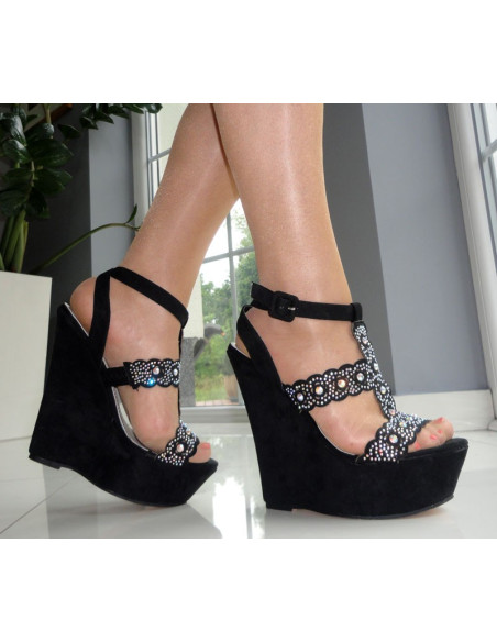 BLACK SANDALS ON THE ZIRCONIUM ANCHORAGES LIGHT - 2