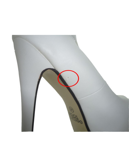 SVATBA VELKÉHO PODPĚTKU BÍLÁ PLATFORMA STRAP