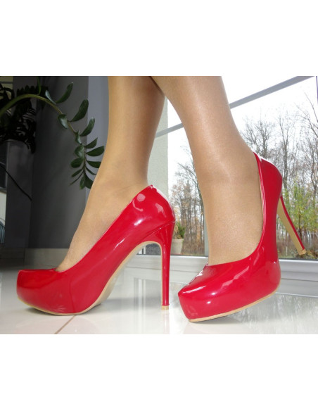 SZPILKI LAKIERKI CZERWONE PLATFORMA RED