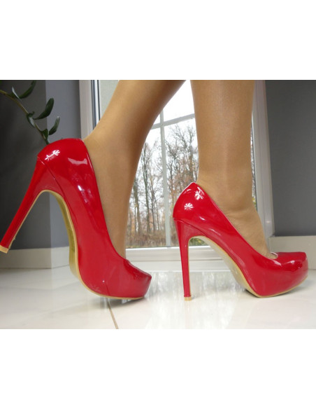 SZPILKI LAKIERKI CZERWONE PLATFORMA RED