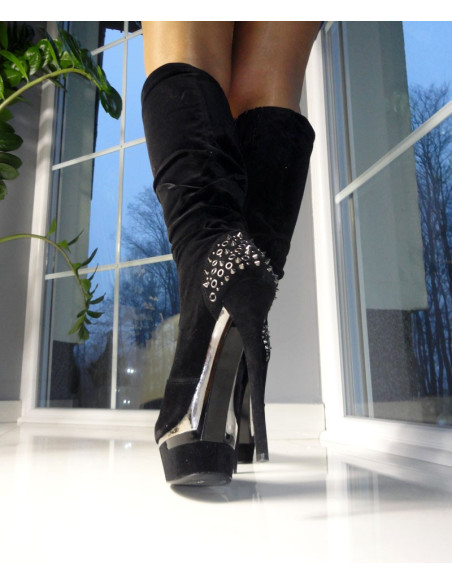 SCHWARZE HOHE STIEFEL MIT WILDLEDER-NIETEN - 4