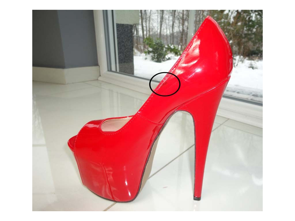 WYSOKIE CZERWONE LAKIERKI SZPILKI DO ŁÓŻKA 