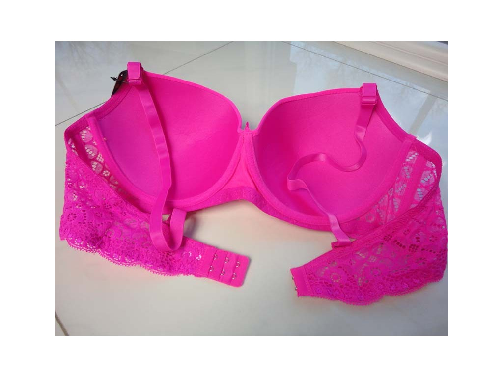MODELOVÁNÍ PINK PLAIN LACE BRA