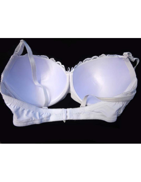 MODELAREA SUTIENULUI ALB CU O dantelă - 3
